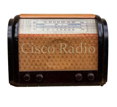 Radio AM Valvular de madera impecable funcionando